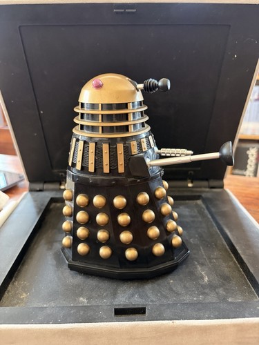 Doctor who black and - who,
