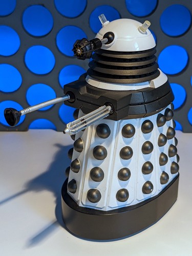 Doctor who white - who, supreme